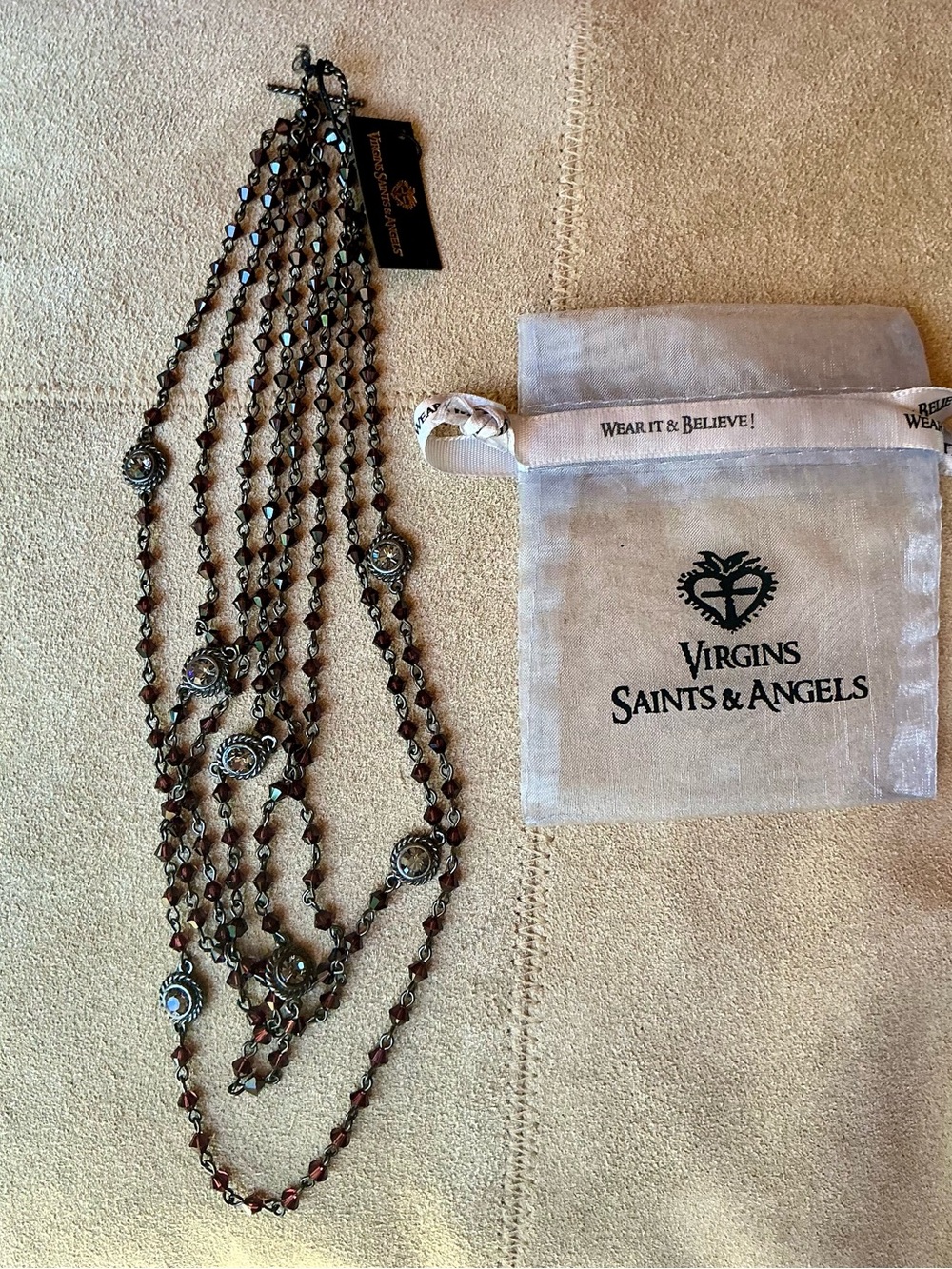NWT Virgins Saints & Angels Magdalena - 4mm Bicone Bead - Burgundy
Gunmetal